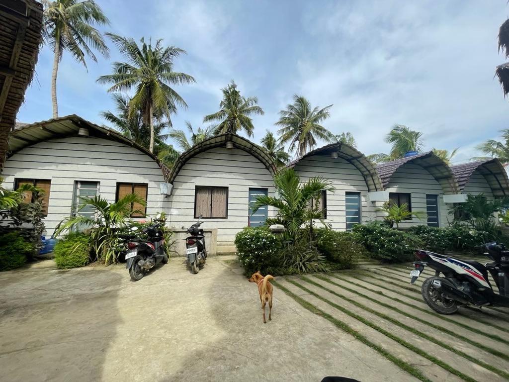 Апартаменти Point F Siargao Catangnan Екстер'єр фото